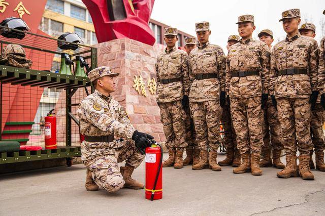 新苗破土，向陽生長，武警新兵“第二適應期”裡快速轉型