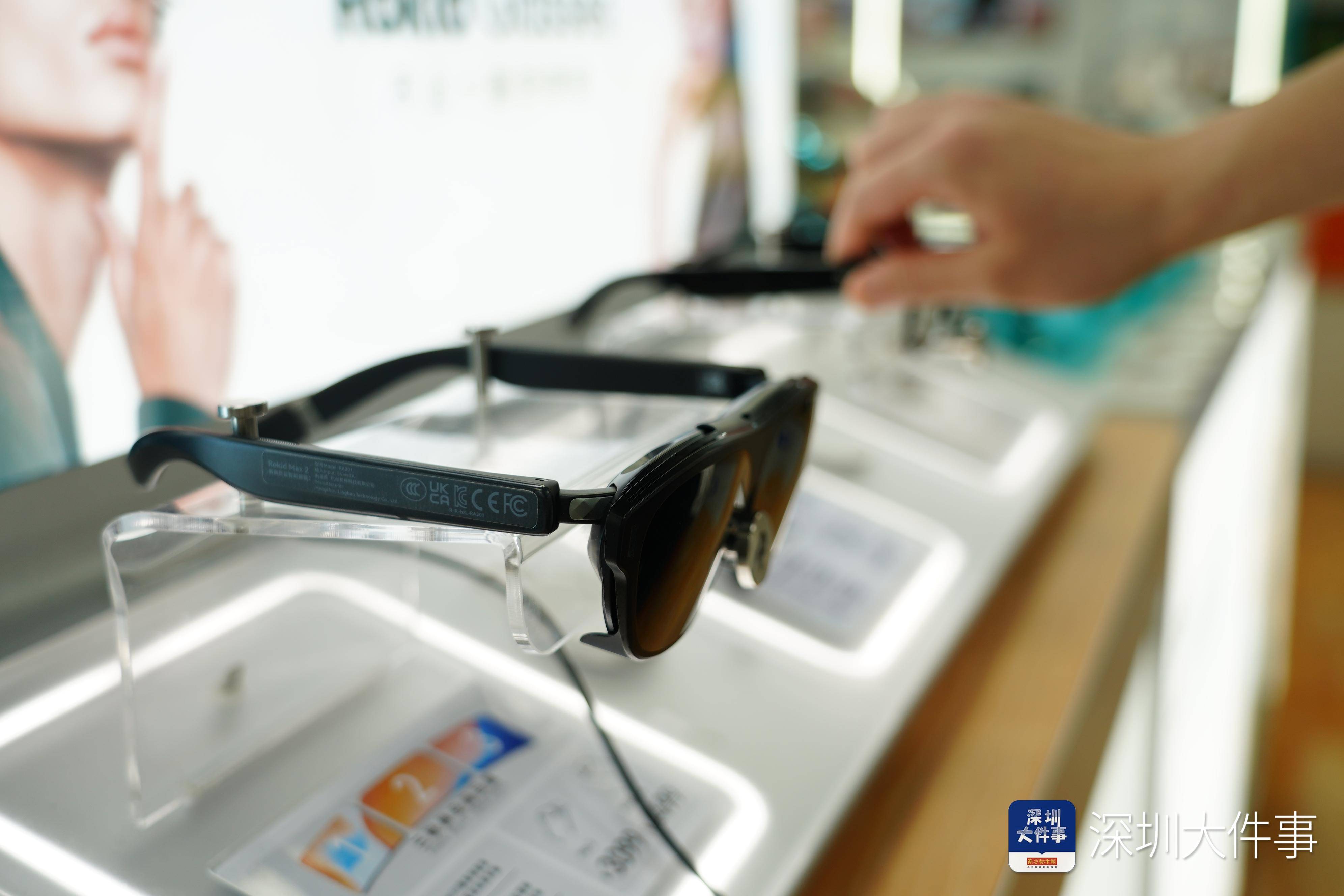 華強北釋出“AI八駿”榜單，新寵AI眼鏡銷量增七成