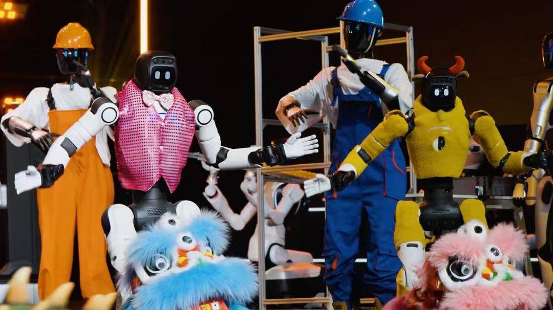 年會表演、拜年慶生……機器人春節“打工”忙：租賃預訂火爆 價格卻“腰斬”