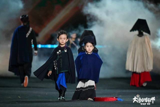 讓戲劇“生長”在山水之間！第七屆大涼山戲劇節閉幕