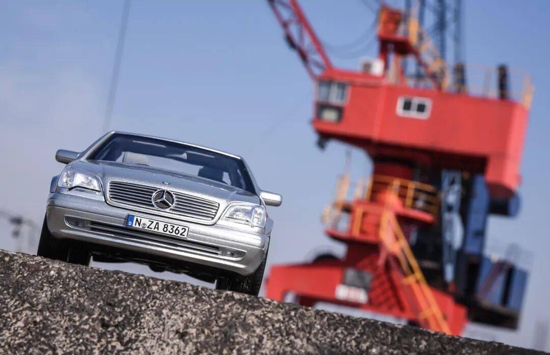 祝各位輪語人，新年越來越帥，荷包越來越厚，收藏越來越有品味！