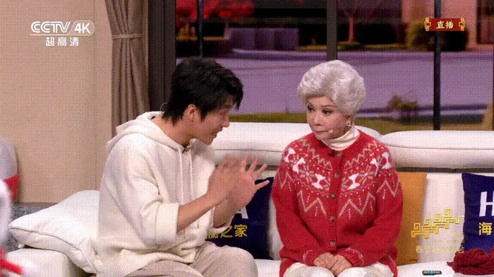 【春晚科技】春晚黑科技曝光！30天造出「奶奶」臉，萬元級人形機器人殺入客廳